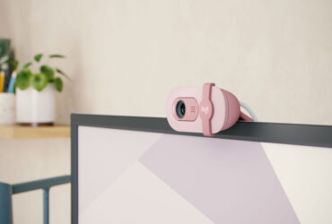 Logitech Hadirkan Webcam Terbaru Brio 100 Full Hd