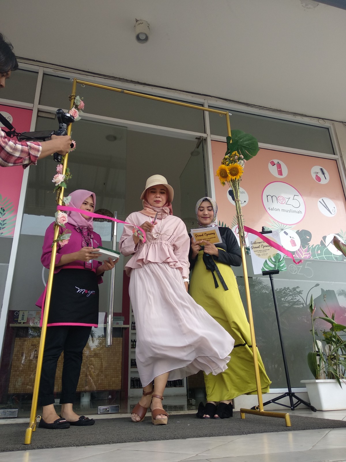 Moz5 Resmikan Outlet Moz5 Salon Muslimah Cibubur