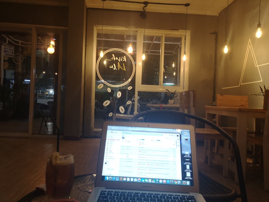 Kisah La.lu Cafe