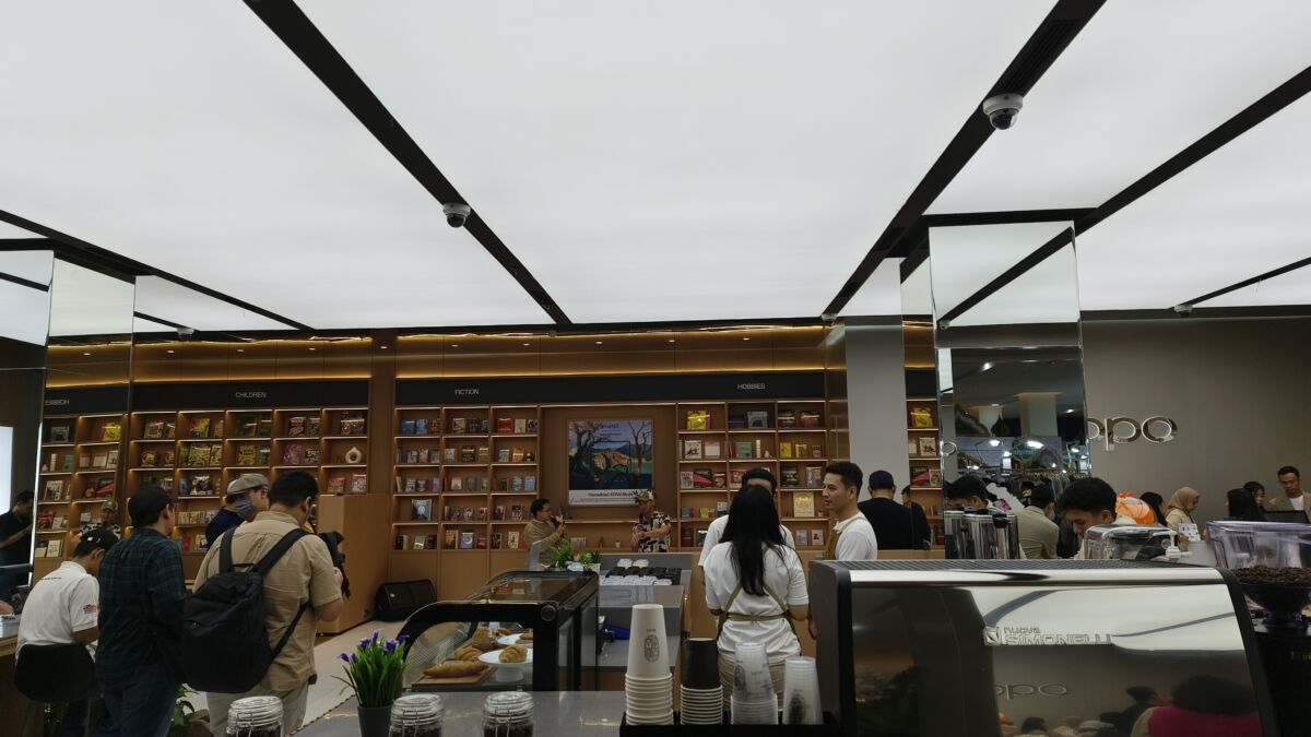 Oppo Experience Store 