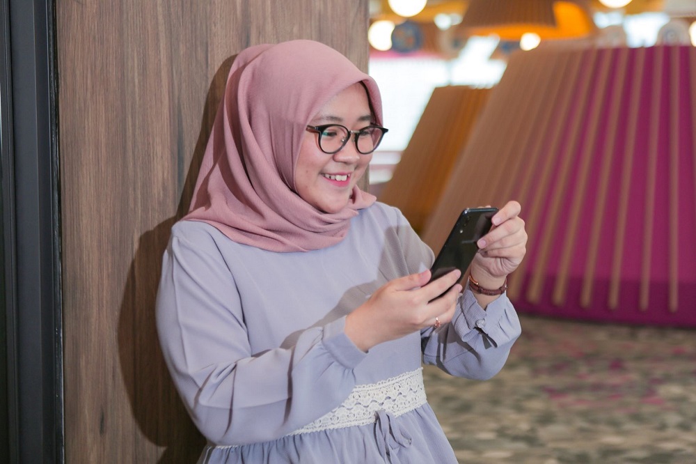 Dana: Makin Banyak Orang Bayar Zakat Dari Aplikasi