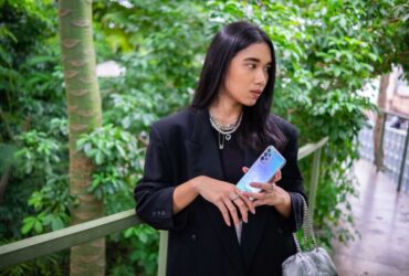 Hadir Dalam Warna Silver