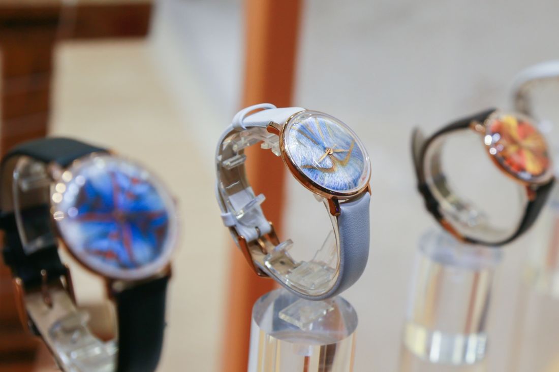 Jam Tangan Bordir Sutra