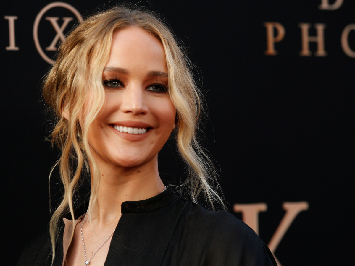 Mengapa 10 Selebriti Cewe Hollywood Ini Benci Sosial Media?