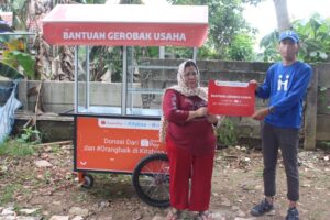 Kv Shopeepay Dan Kitabisa.com Berbagi Kebahagiaan Di Bulan Kasih Sayang Melalui Gerobak Usaha Ibu Dahlia