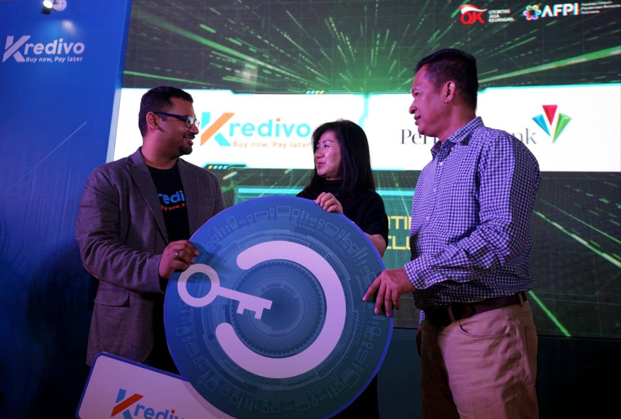 Permatabank Gandeng Kredivo Salurkan Lini Kredit 1 Triliun Rupiah
