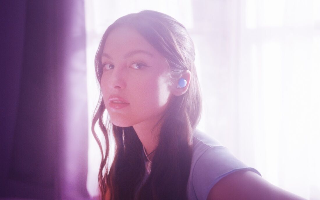 Intip Linkbuds S X Olivia Rodrigo Hasil Rancangan Pelantun Guts