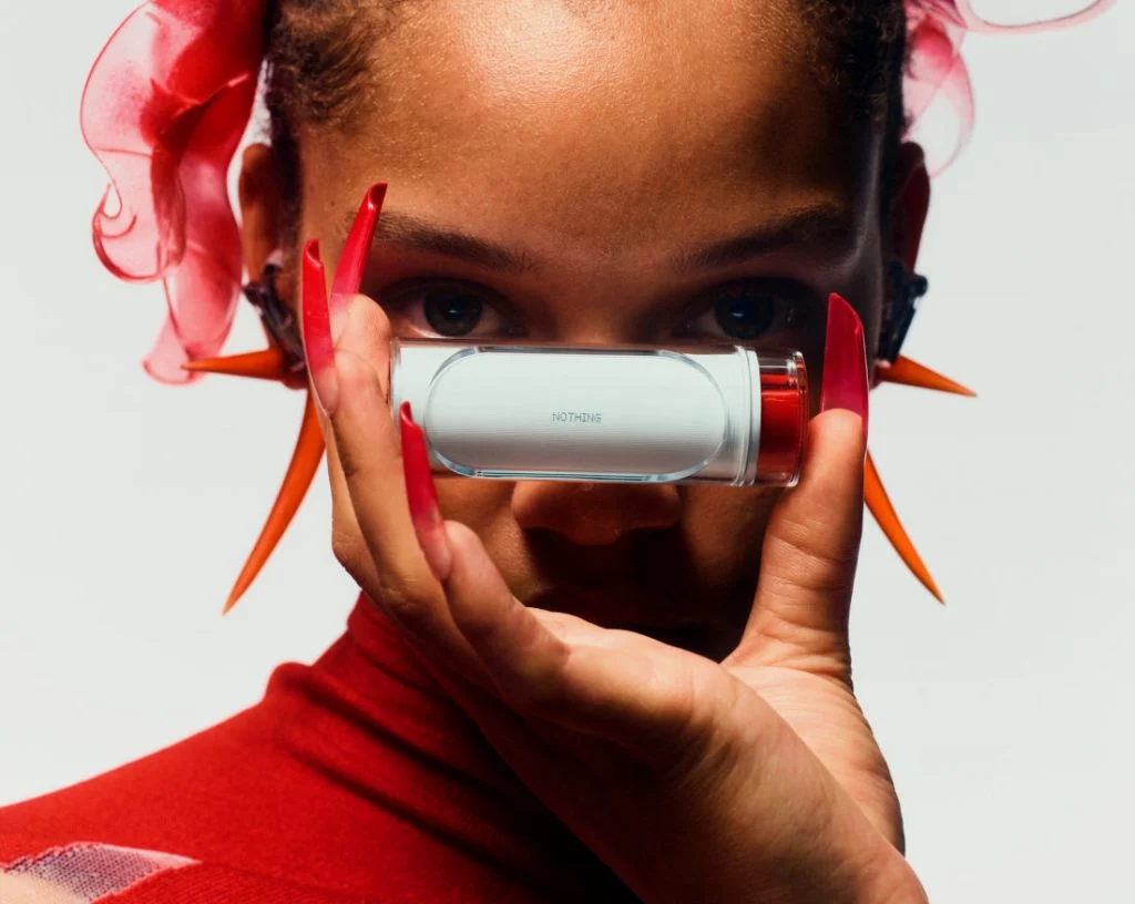 Nothing Ear (Stick) Muncul Di London Fashion Week