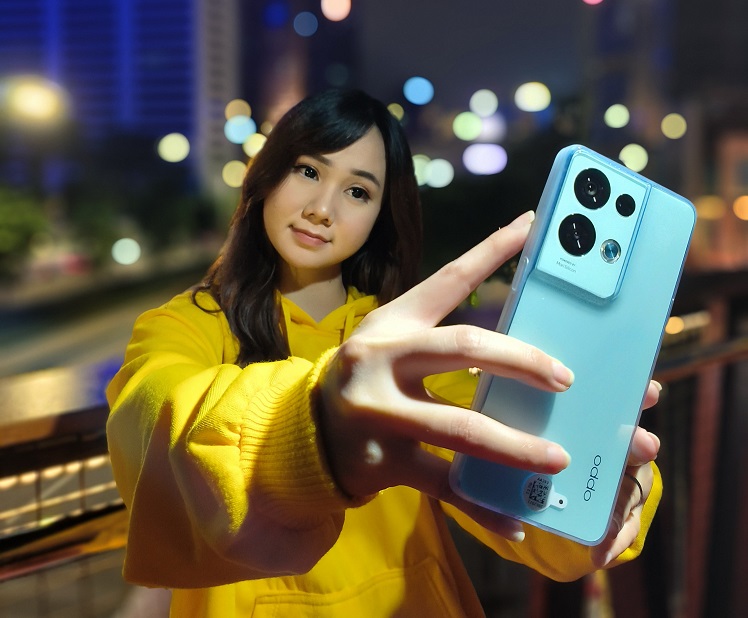 Hasil Foto Oppo Reno8 Pro 5G Untuk Portrait Malam Hari