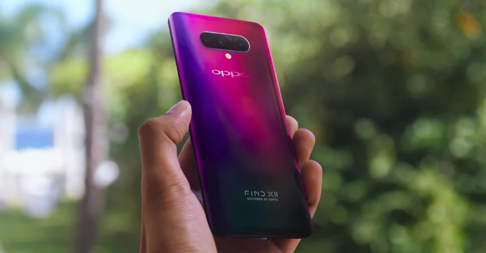 Layar Oppo Find X2 Kurva Melengkung