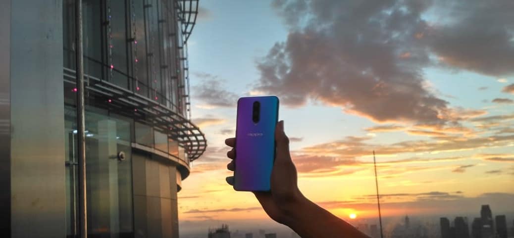 5 Teknologi Di Oppo R17 Pro Yang Bikin Foto Malam Hari Jadi Keren
