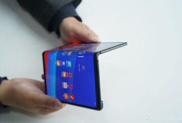 Ponsel Lipat Oppo Diperkirakan Meluncur Bulan Depan