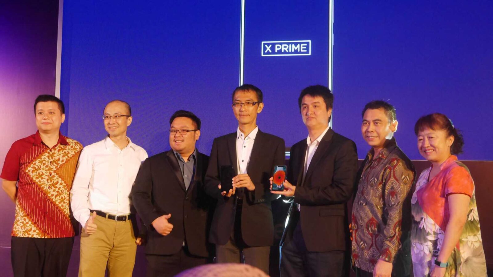 Fitur Premium Ar Emoji Dan Wireless Charging Milik Luna X Prime