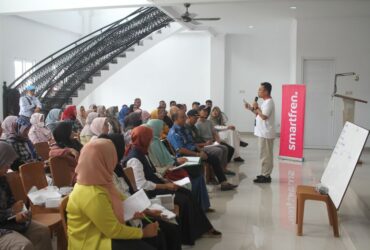 Smartfren Gandeng Indofood Gelar Pelatihan Untuk Puluhan Umkm