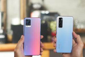 Smartphone Warna Gemas