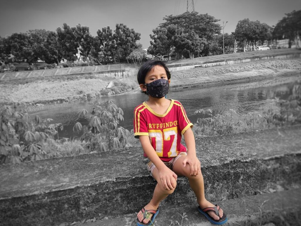 Poin Warna