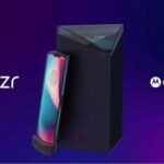 Ponsel Flip Unik Motorola Hadir Dalam Kotak Yang Unik