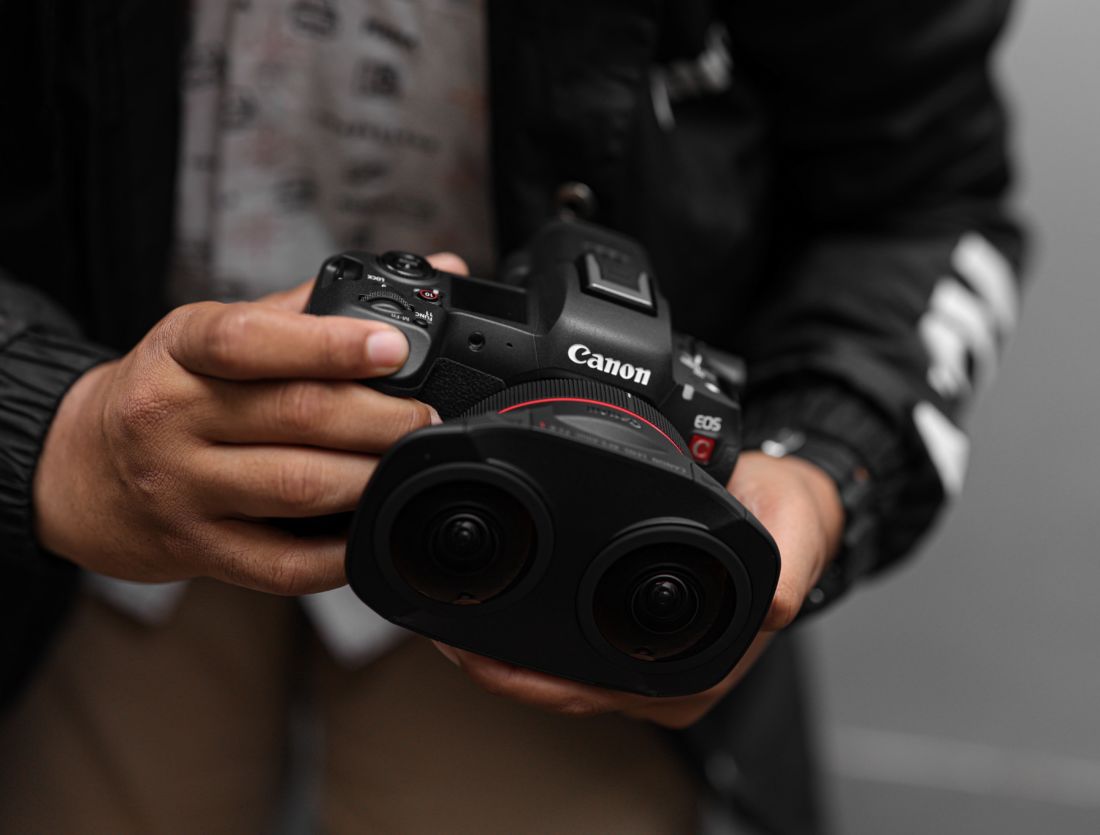 Lensa Dual Fisheye Canon Debut Di Indonesia