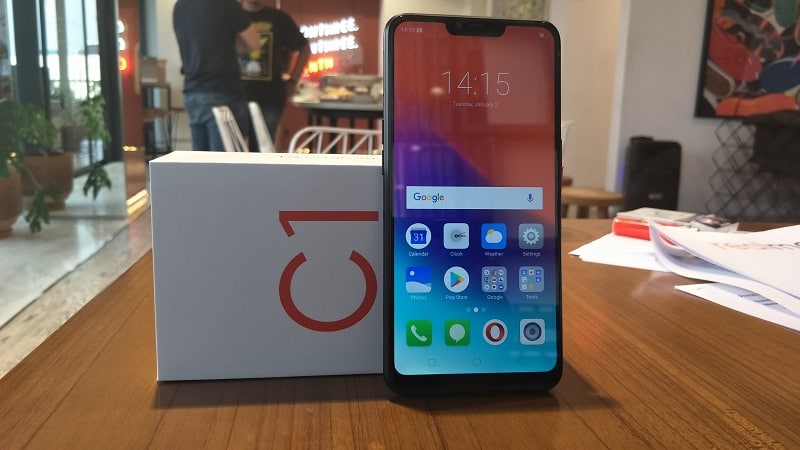 5 Kelebihan Realme C1 Buat Cewe Yang Baru Pakai Smartphone