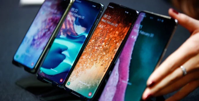 5 Smartphone Canggih Ini Memiliki Daya Tahan Baterai Seharian