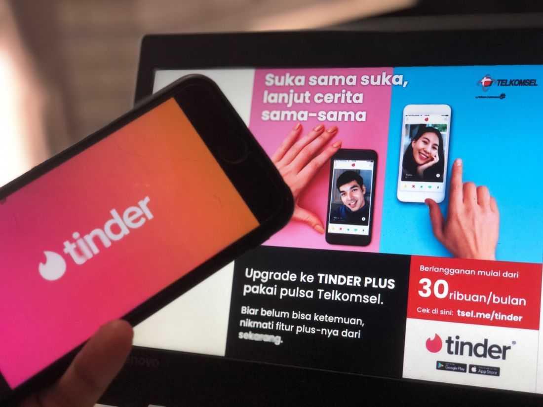 Jomblo Main Tinder Harus Punya Banyak Pulsa Telkomsel