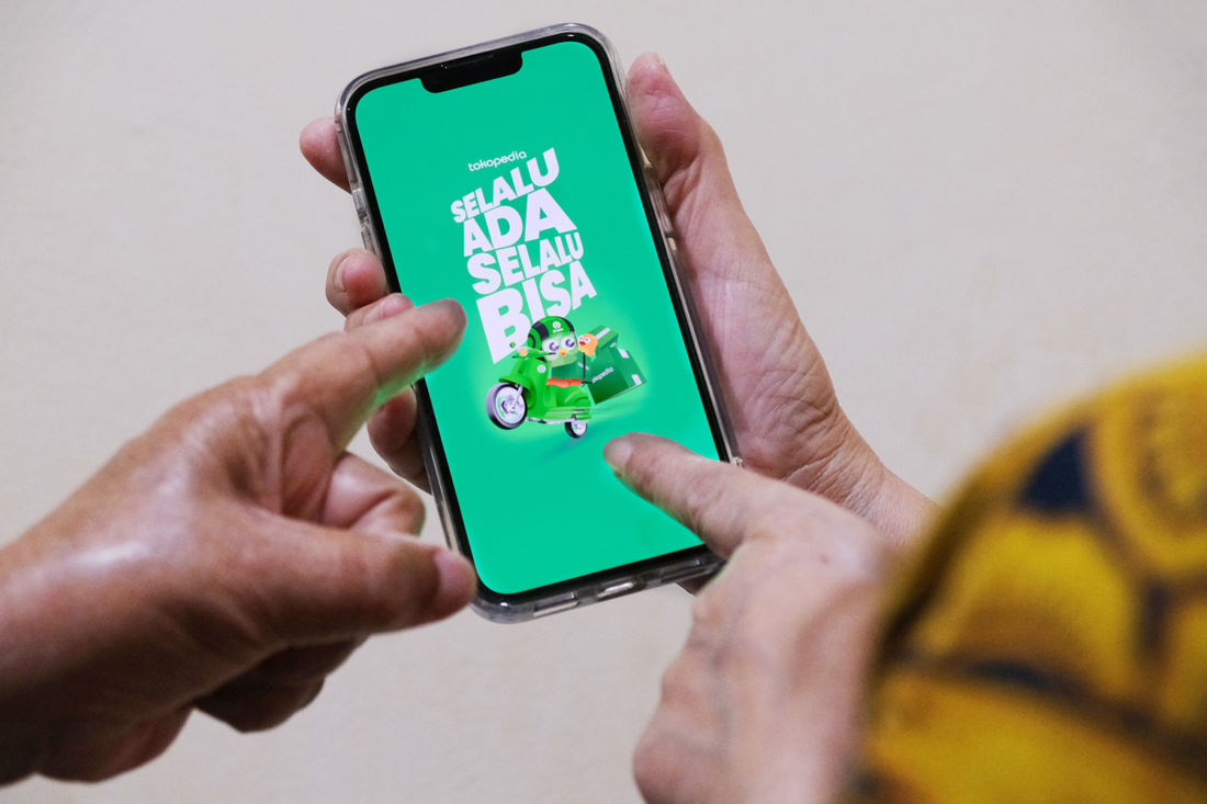 5 Ide Hadiah Untuk Rayakan Hari Lanjut Usia Ala Tokopedia