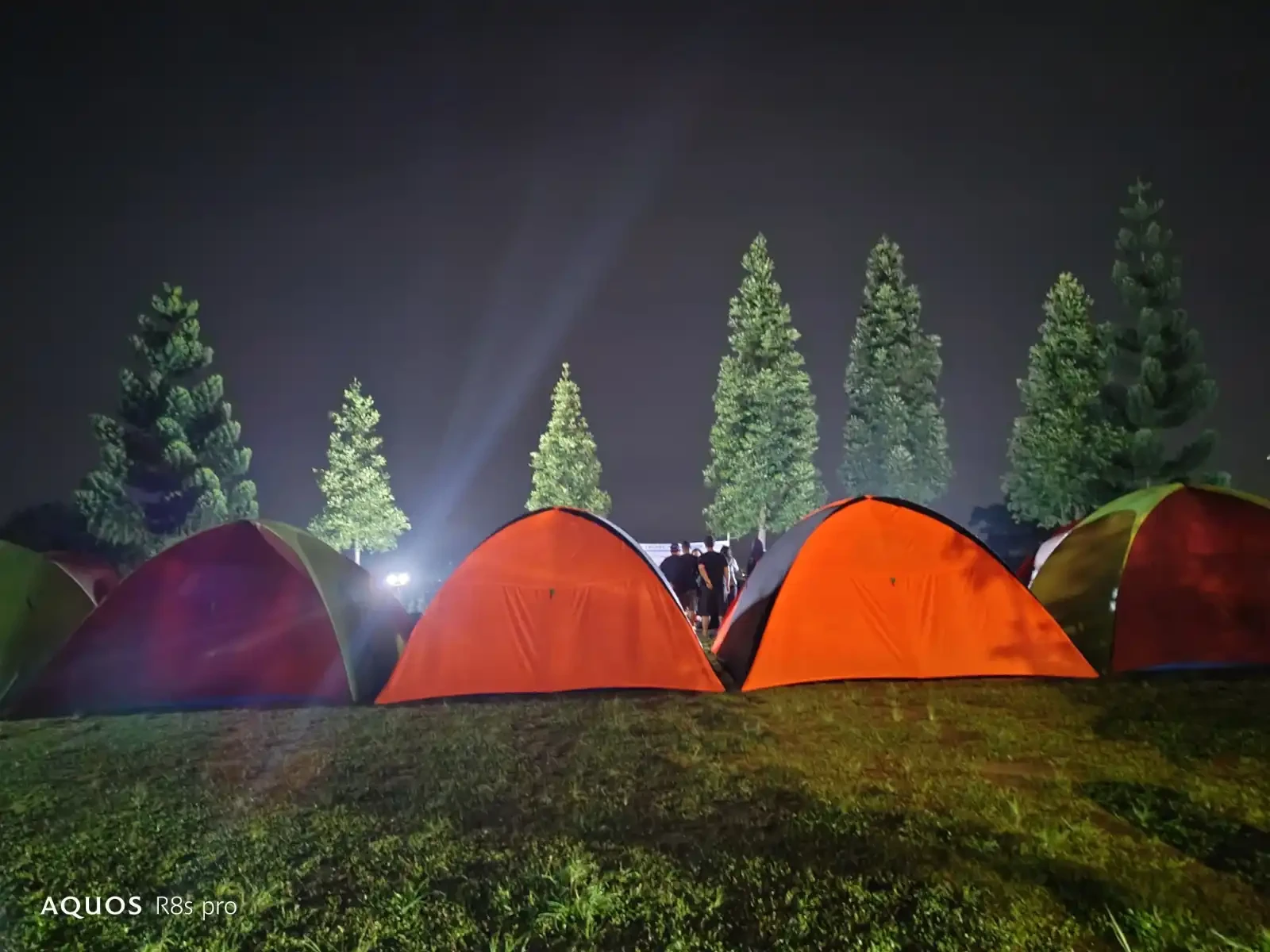 Hasil Foto Malam Hari Dari Sharp Aquos 