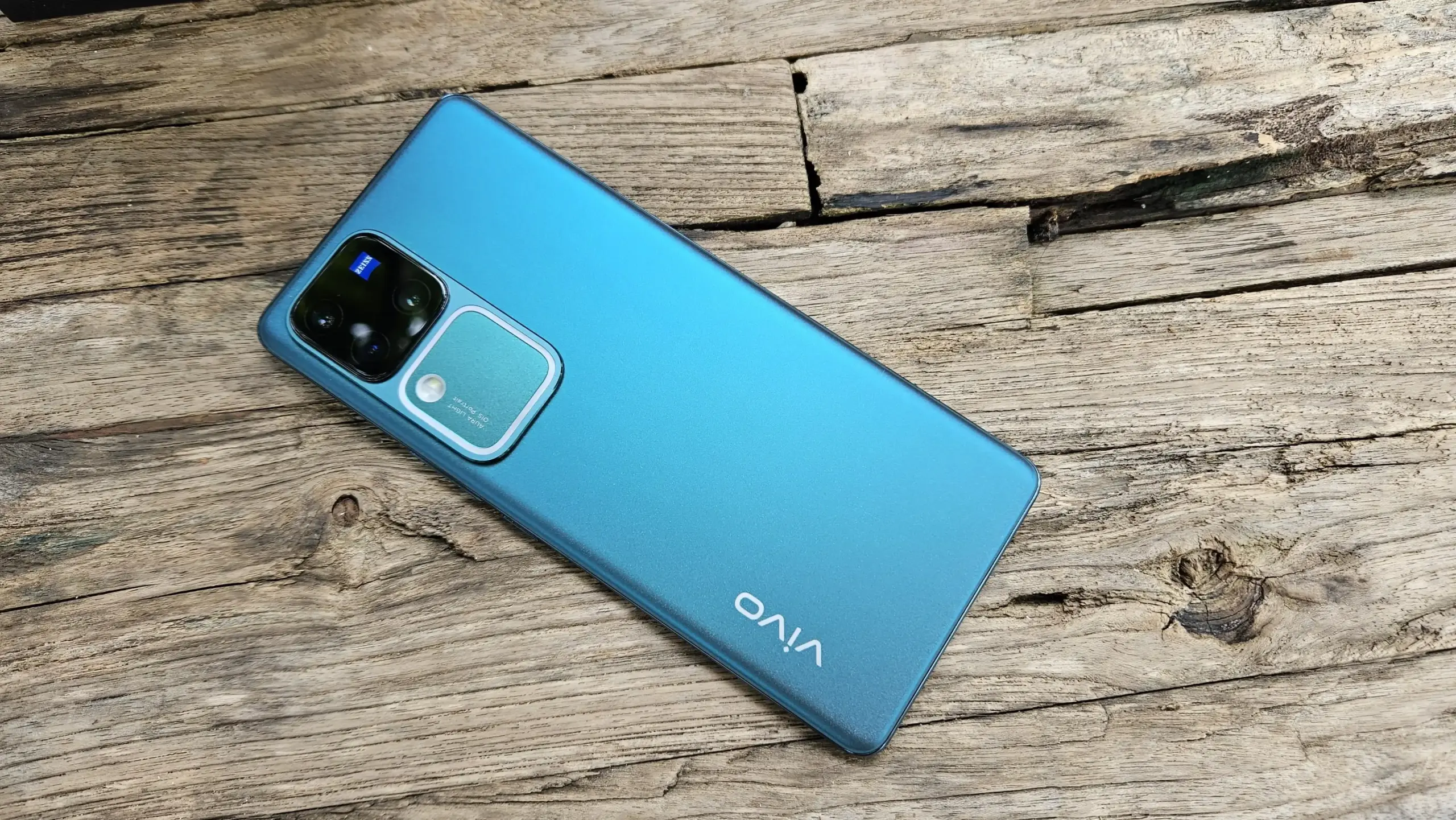 Penampang Belakang Vivo V30 Pro
