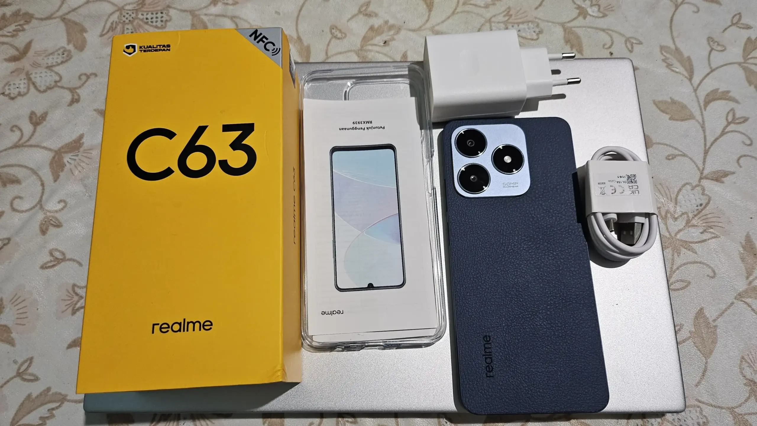 Realme C63 