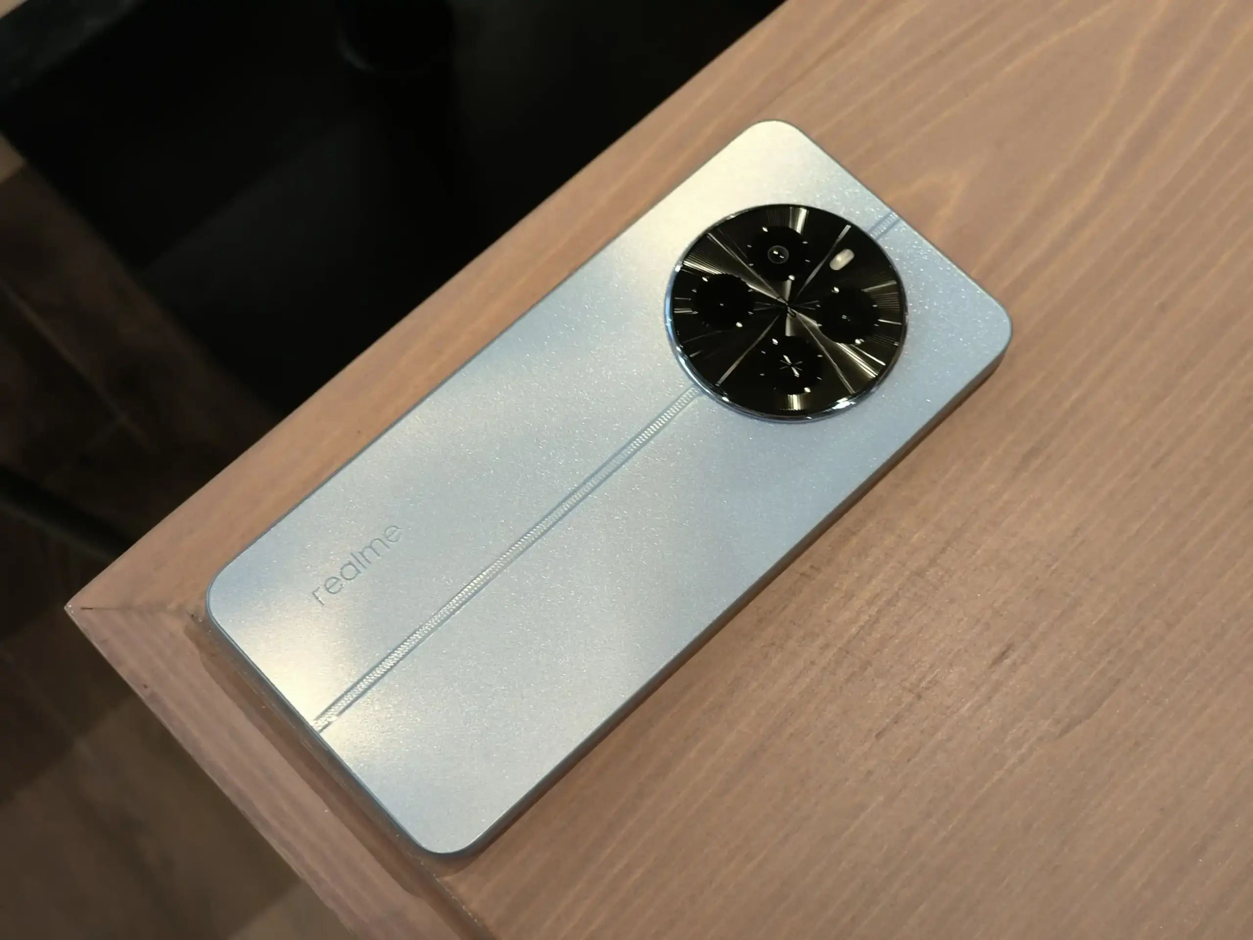 Desain Realme 13 