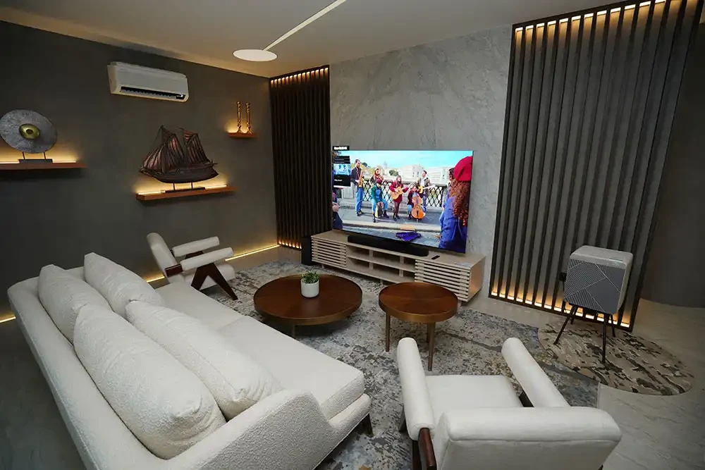 Tv Samsung Neo Qled 8K Di Rumah 