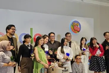 Bobby Kartanegara Dan Communication Manager Google Indonesia Feliciana Wienathan Dalam Acara Konferensi Pers Yang Berlangsung Di Jakarta