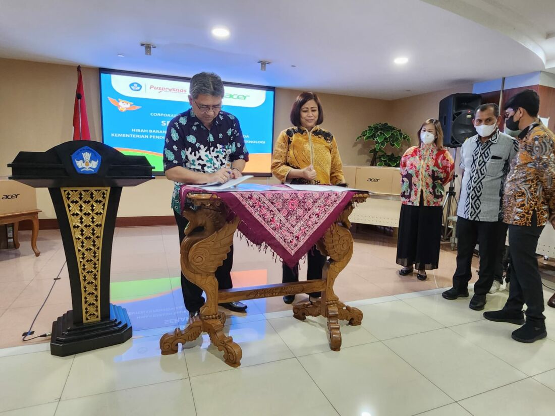 Acer Hibahkan 100 Laptop Untuk Kemendikbudristek