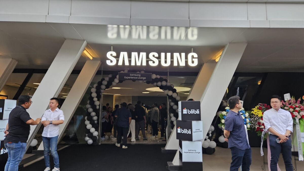 Samsung Experience Lounge Perdana Hadir Di Pondok Indah Golf