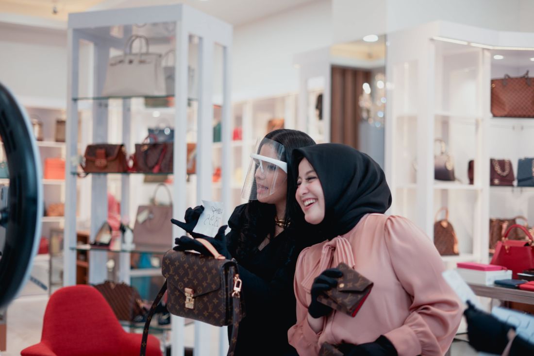 #Zetaliveshopping