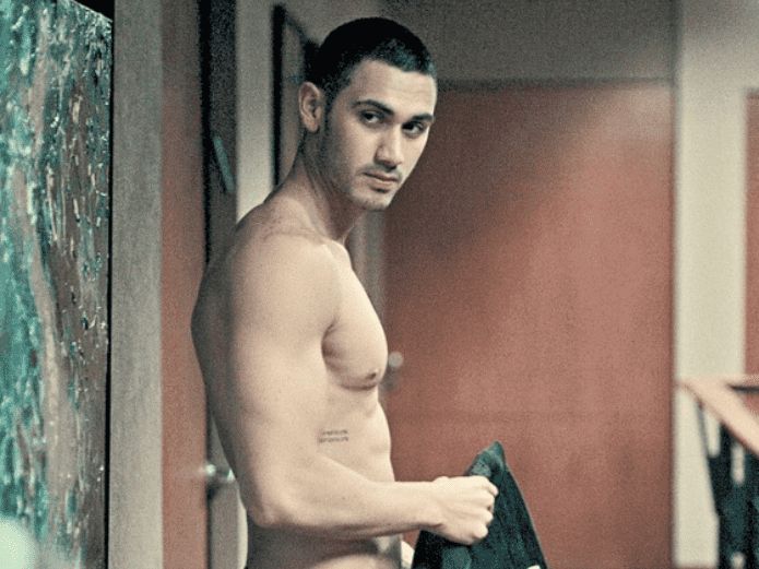 Kepoin Akun Instagram 10 Aktor Seksi Netflix