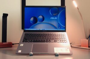 Asus Vivobook 15 A516