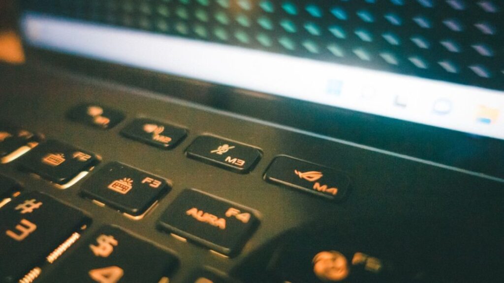 Rog Zephyrus M16