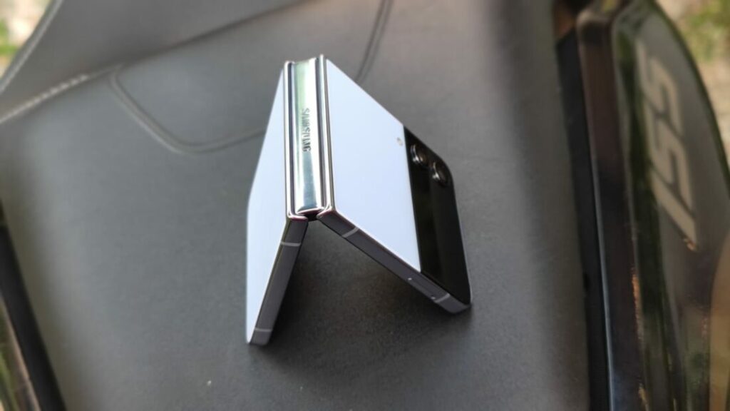 Galaxy Z Flip4 5G