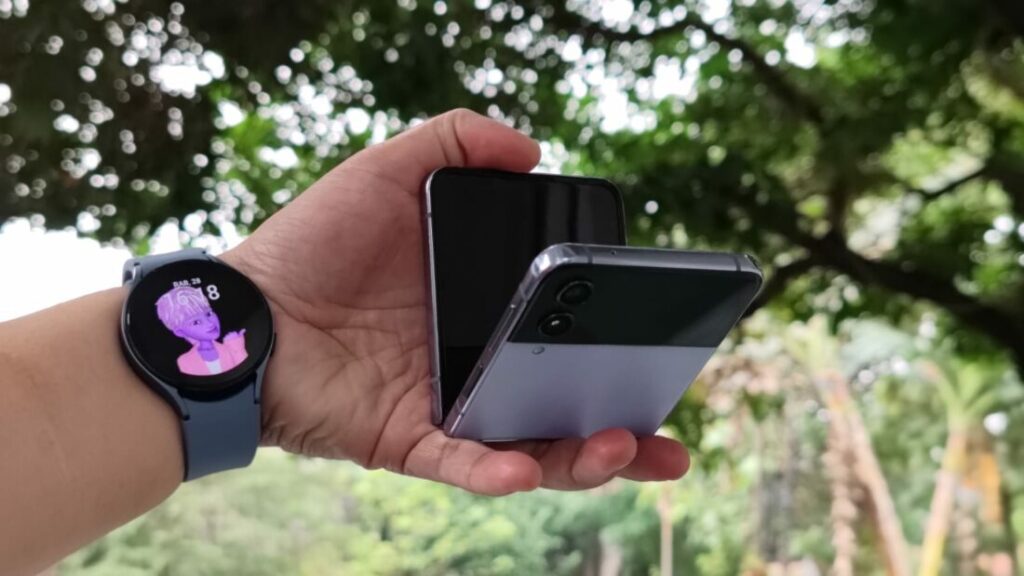 Galaxy Z Flip4 5G 2 1