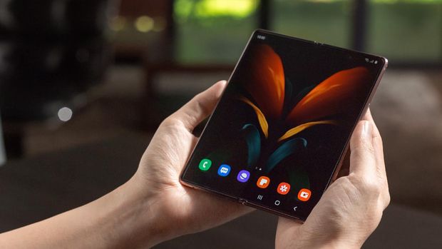 Galaxy Z Fold 2 3 169