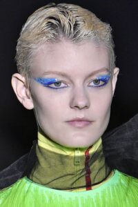 Graphic Eyeshadow Blue Mfw