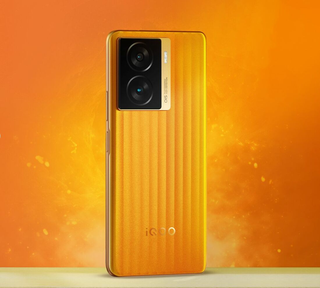Iqoo Z7 5G Tampil Dengan Warna Super Nova Orange