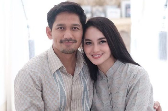 Cinta Warung Sebelah