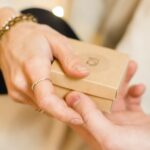Kisah Tentang Kado Istri Yang Tak Pernah Sampai