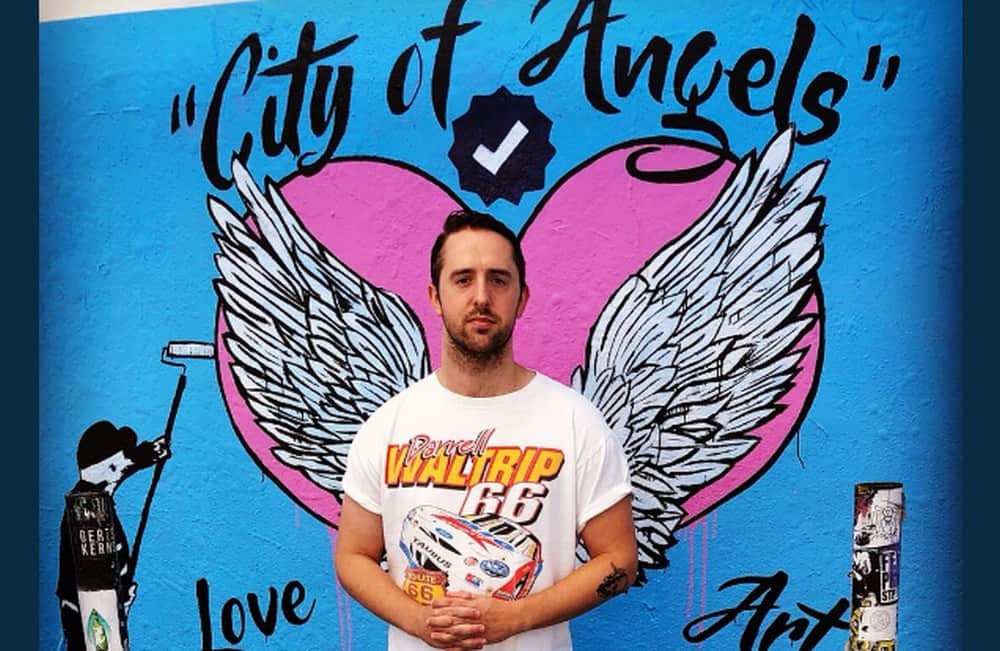 Ada Mural Keren Tapi Cuma Pemilik 20.000 Follower Yang Boleh Foto