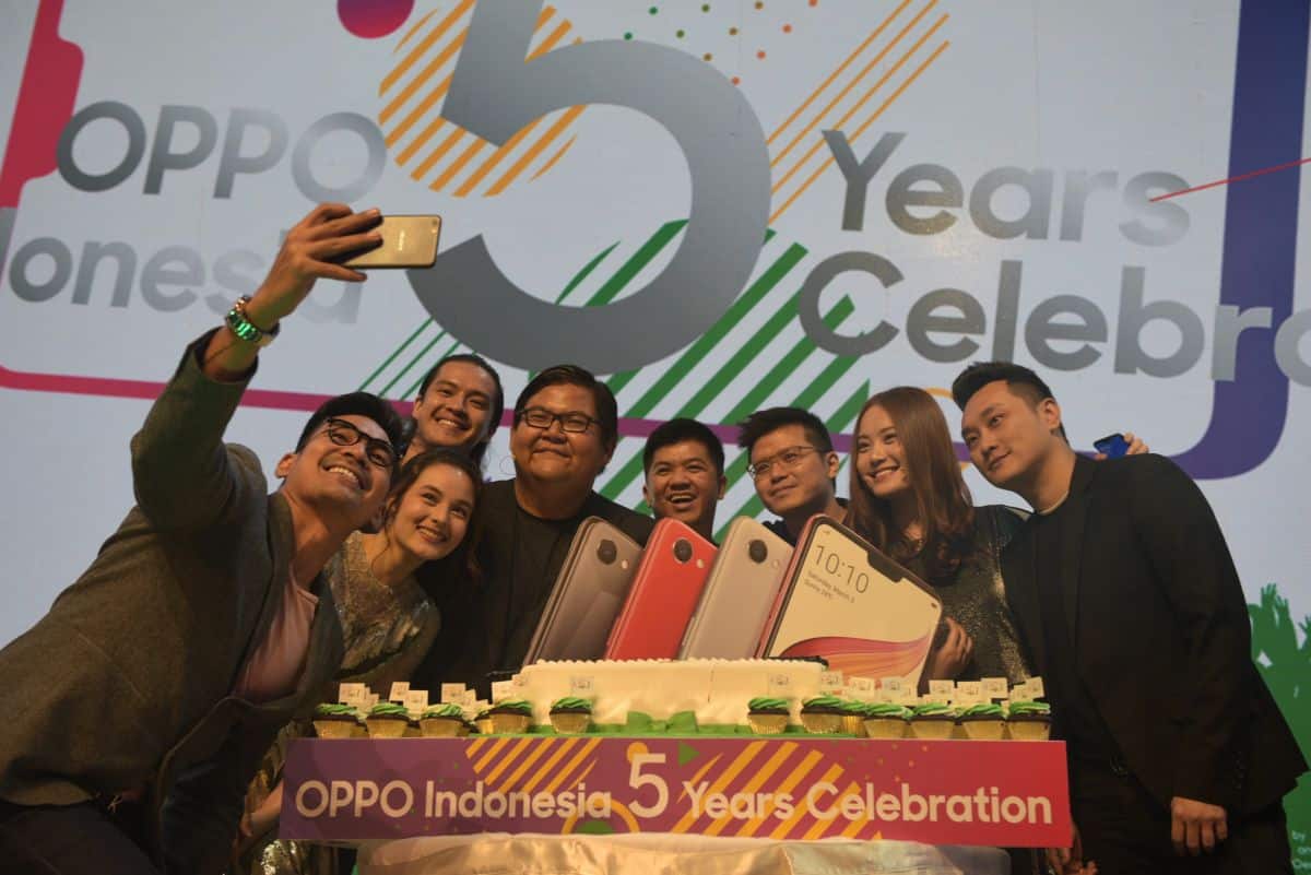 Penjualan Smartphone Oppo Kalahkan Samsung Di Indonesia