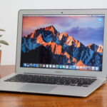 Apple Takkan Gunakan Nama Air Untuk Macbook Layar Besarnya