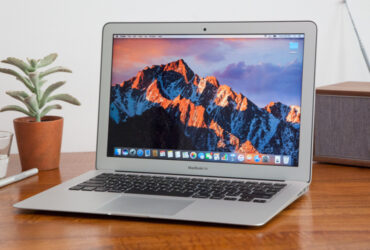 Apple Takkan Gunakan Nama Air Untuk Macbook Layar Besarnya