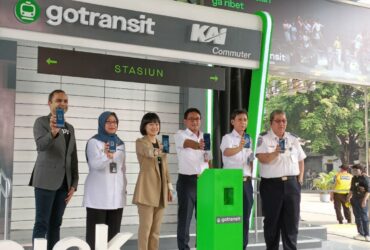 Gotransit Mudahkan Pengguna Beli Tiket Krl Langsung Dari Aplikasi Gojek